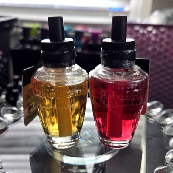 Golden Sunflower 🌻 + Pumpkin Apple 🍎 WALLFLOWER Refills • Bath and Body Works - Picture 3 of 3